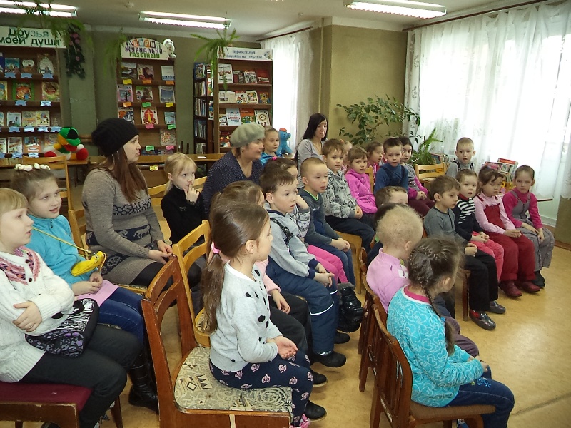 knijniy_teremok_dlya_malishey.jpg